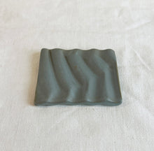 BIMAL Stoneware Ridged Rectangular Soap Dish