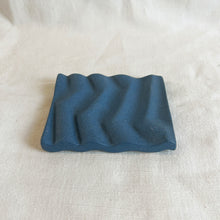 BIMAL Stoneware Ridged Rectangular Soap Dish