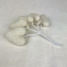 RATISH Mini Felt Heart Hanging Decoration