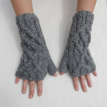 RAJA Cable Knit Wool Lined Wristwarmer Gloves Light Grey