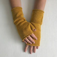 SAGLO Unisex Merino Wristwarmer Fingerless Gloves Mustard Yellow