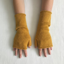 SAGLO Unisex Merino Wristwarmer Fingerless Gloves Mustard Yellow