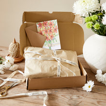 GIFT WRAPPING
