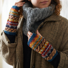 HIRA Cable Handknit Wool Lined Neckwarmer Scarf Light Grey