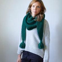 NARBU Handknit Chunky Triangle Tassel Shawl Scarf Forest Green