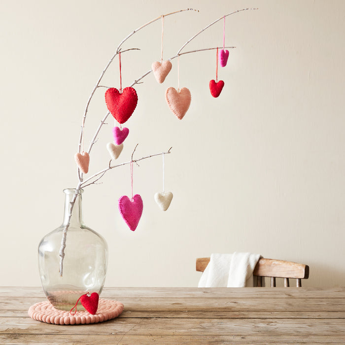 RATISH Mini Felt Heart Hanging Decoration