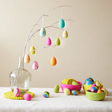 MILDO Handmade Felt Ball Table Mat Trivet