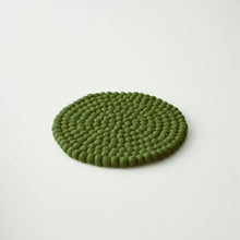 MILDO Handmade Felt Ball Table Mat Trivet Ivy Green