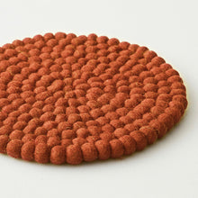 MILDO Handmade Felt Ball Table Mat Trivet