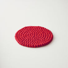 MILDO Handmade Felt Ball Table Mat Trivet Berry Red