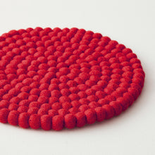 MILDO Handmade Felt Ball Table Mat Trivet Berry Red