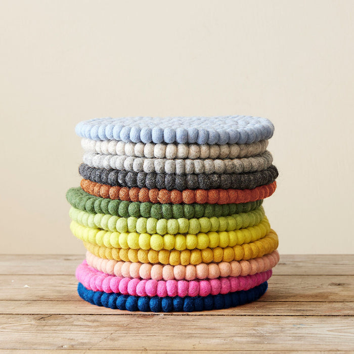 MILDO Handmade Felt Ball Table Mat Trivet