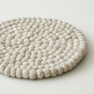 MILDO Handmade Felt Ball Table Mat Trivet