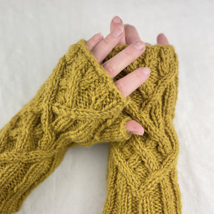 RAJA Cable Knit Wool Lined Wristwarmer Gloves