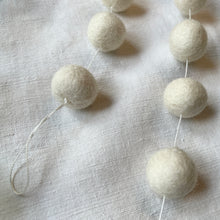 TARULATA & UTSHA Boho Felt Ball Pompom Garlands 200cm Cream