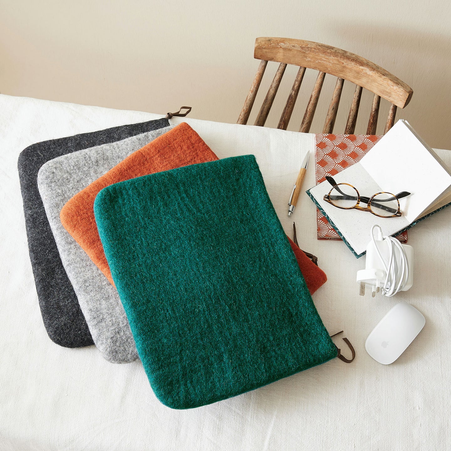 WANGDI Eco Zip Felt Document Pouch Laptop Sleeve